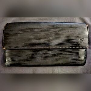 Louis Vuitton Long Wallet
